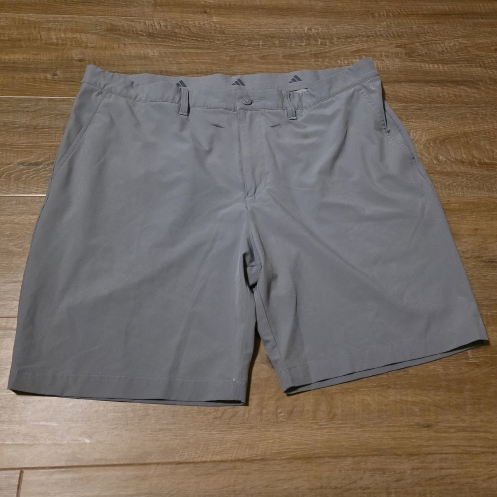 ADIDAS Gray Golf Shorts Anti Slip Stretch Waist Pockets Men's Size 40